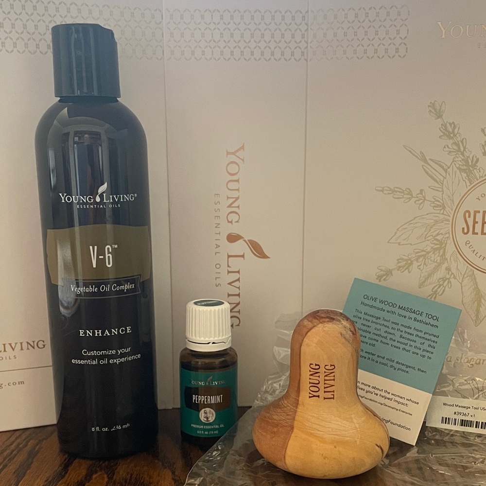 V6, Peppermint & Wood Massage tool Young Living essential oils